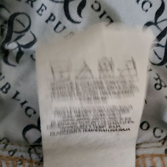 Rock & Republic Women's Blue Medium Wash Bumpershoot Frayed Hem Denim Shorts 16 - Picture 6 of 11